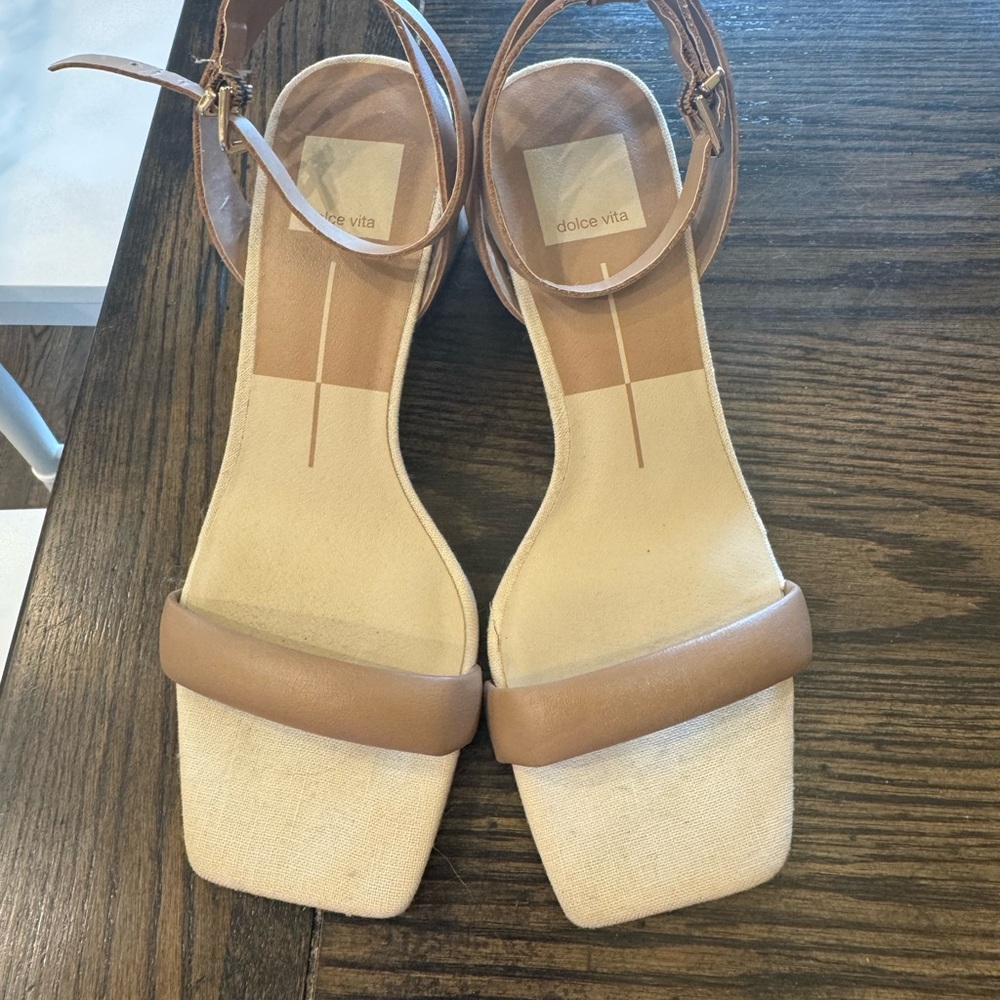 Dolce Vita Tan Sandals, Size 7